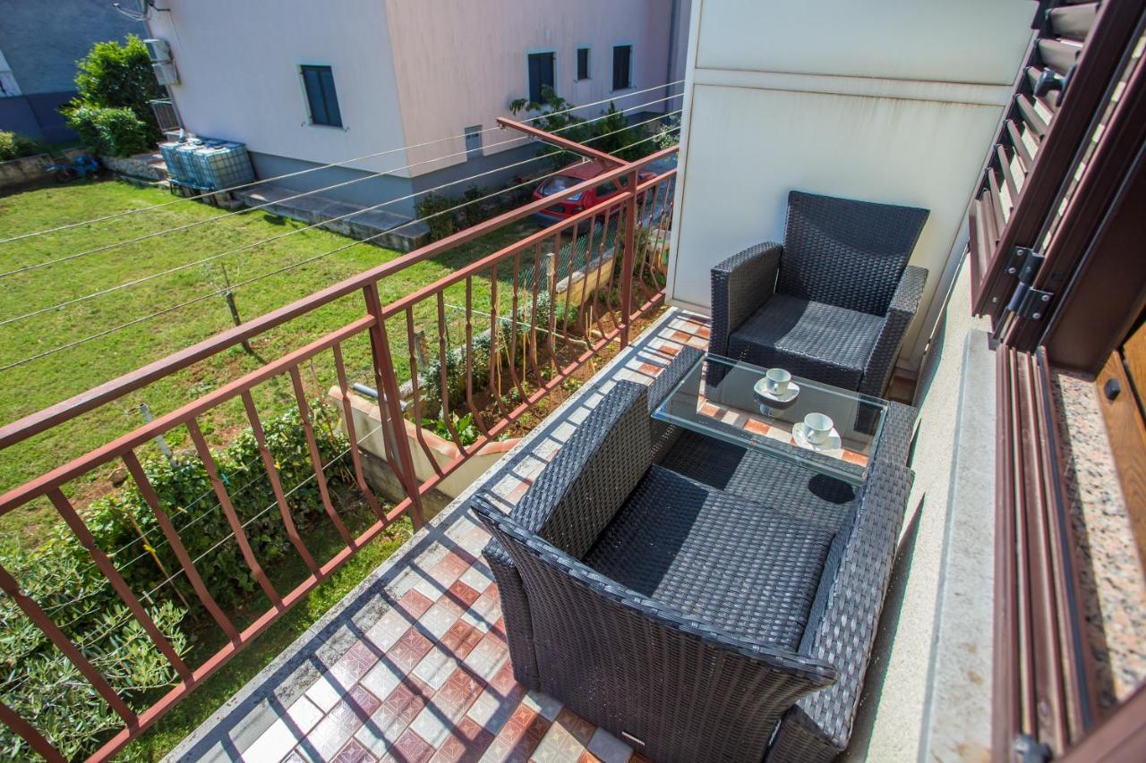 Apartment Anna โปเรช ภายนอก รูปภาพ