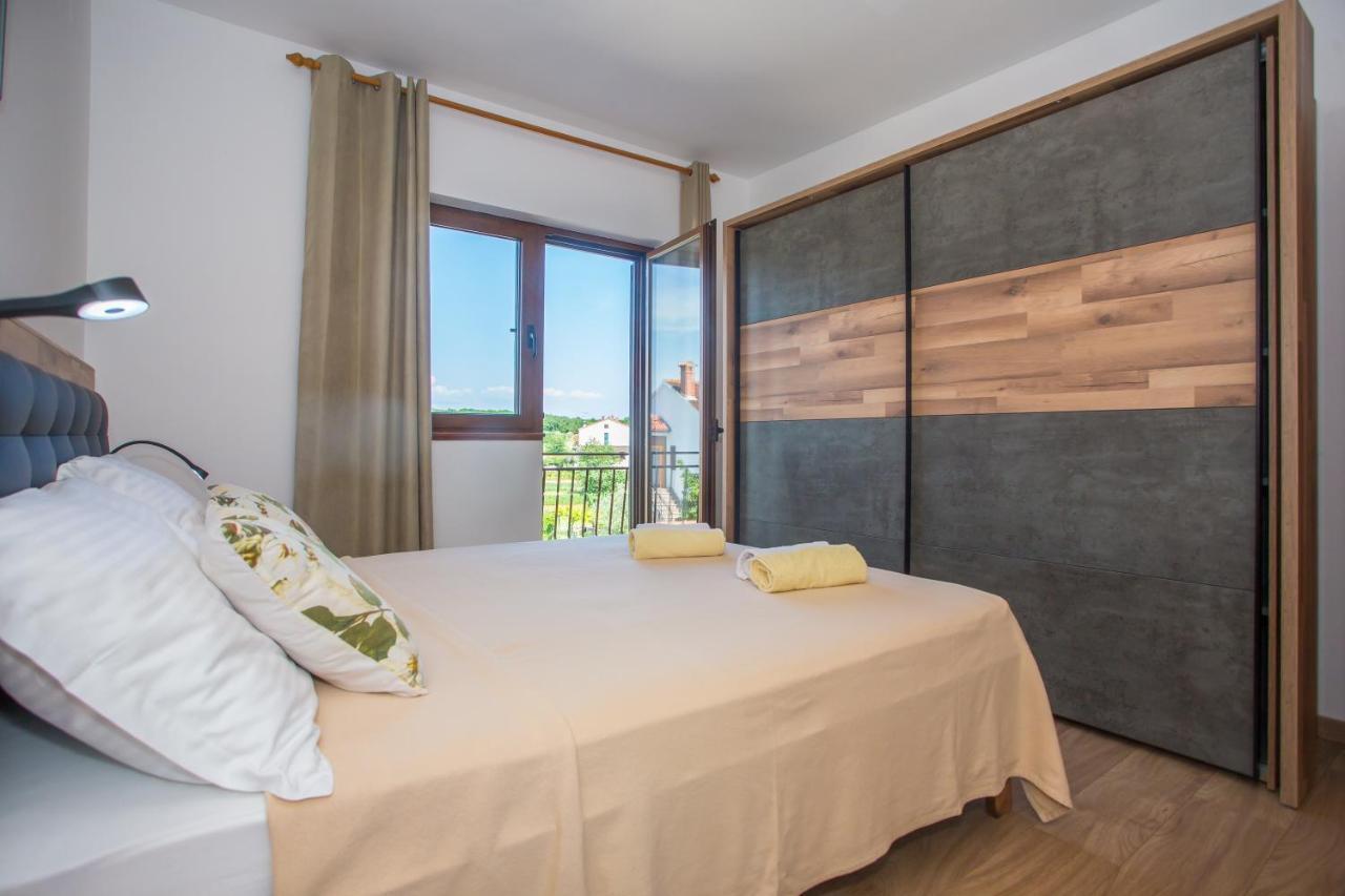 Apartment Anna โปเรช ภายนอก รูปภาพ